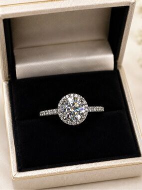 Ring Moissanite Diamond 925 Sterling Silver Engagement Solitaire Feminine